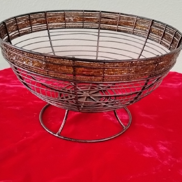 D- New Elegant Brown Wire Basket - Picture 2 of 8